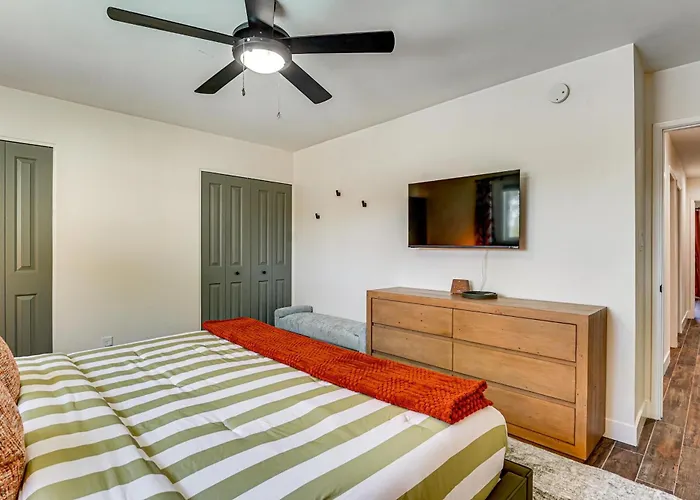 Oasis W/ Heated Pool & Backyard Space * Tempe